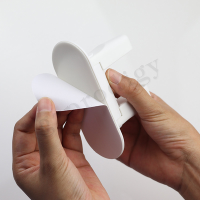 Color blanco de la cerradura DB002 de la palanca del tirador de puerta del bebé de los productos fáciles de la seguridad