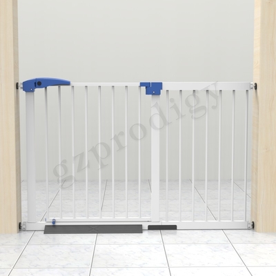 Anchura extensible 17&quot; de la puerta del metal del bebé del ABS multiusos color blanco negro