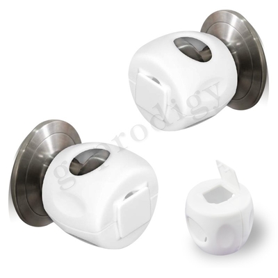 Color blanco plástico de la cerradura de seguridad del bebé de Prodigy 62x66m m para el tirador de puerta