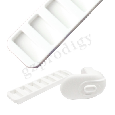 Color blanco material 156x53x68.5m m del bebé del OEM de seguridad del ABS robusto de la cerradura
