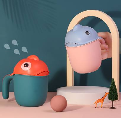 Prodigy Seguridad infantil multifuncional lavado de bebés juguete baño champú enjuague lavado de cabello taza