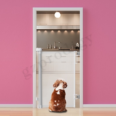 Puerta extra ancha negra retráctil para bebés Puerta de seguridad fácil de rodar para niños